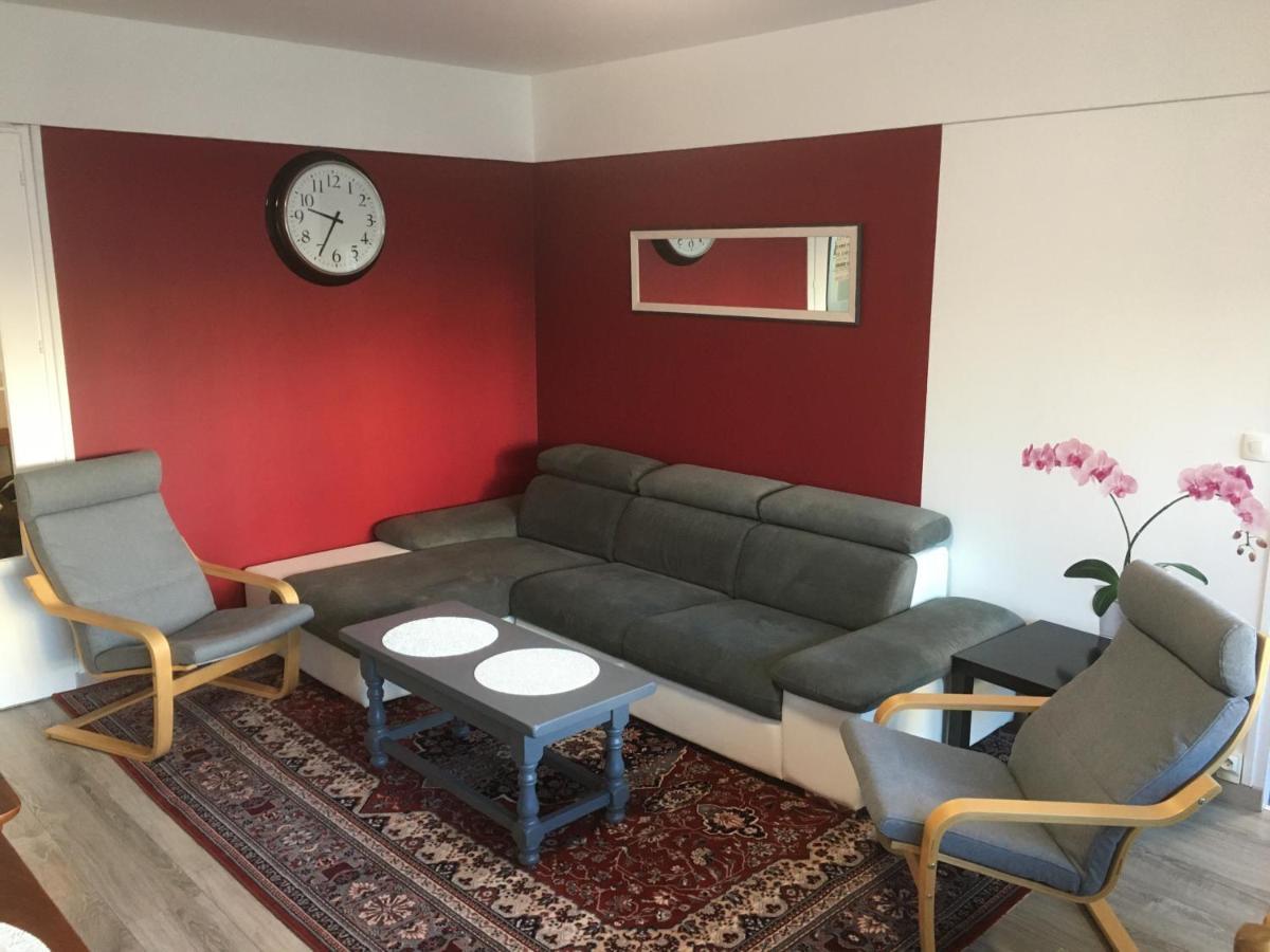 BedinReims burgundy bottle free parking&wifi free ideal 4 à 8 Adultes Esterno foto