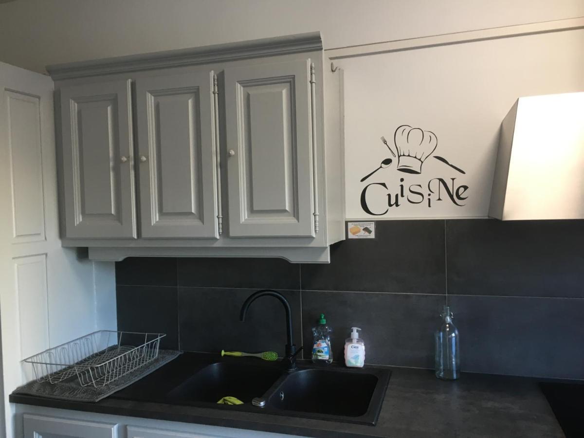 BedinReims burgundy bottle free parking&wifi free ideal 4 à 8 Adultes Esterno foto