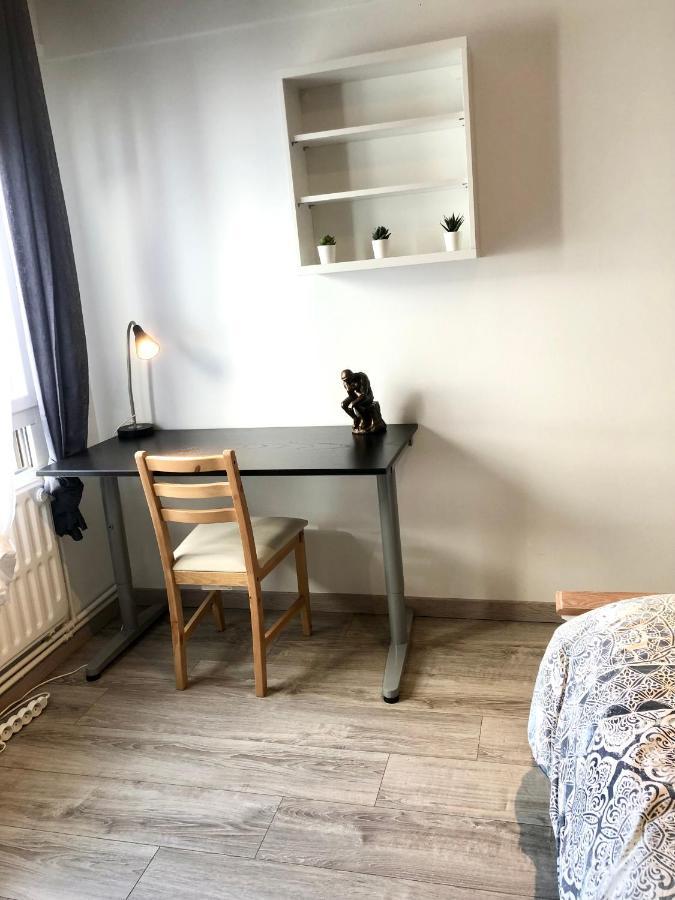 BedinReims burgundy bottle free parking&wifi free ideal 4 à 8 Adultes Esterno foto