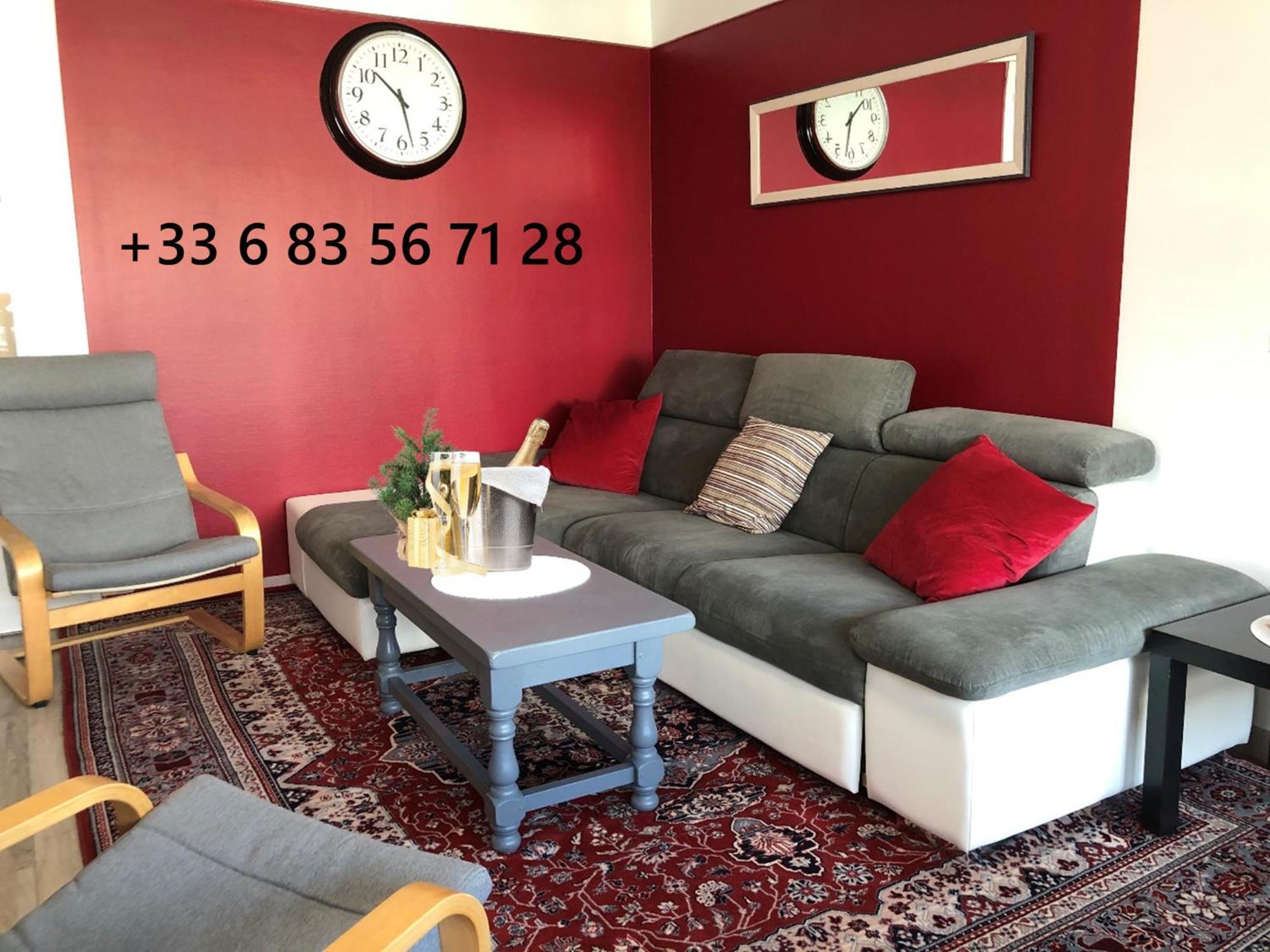 BedinReims burgundy bottle free parking&wifi free ideal 4 à 8 Adultes Esterno foto