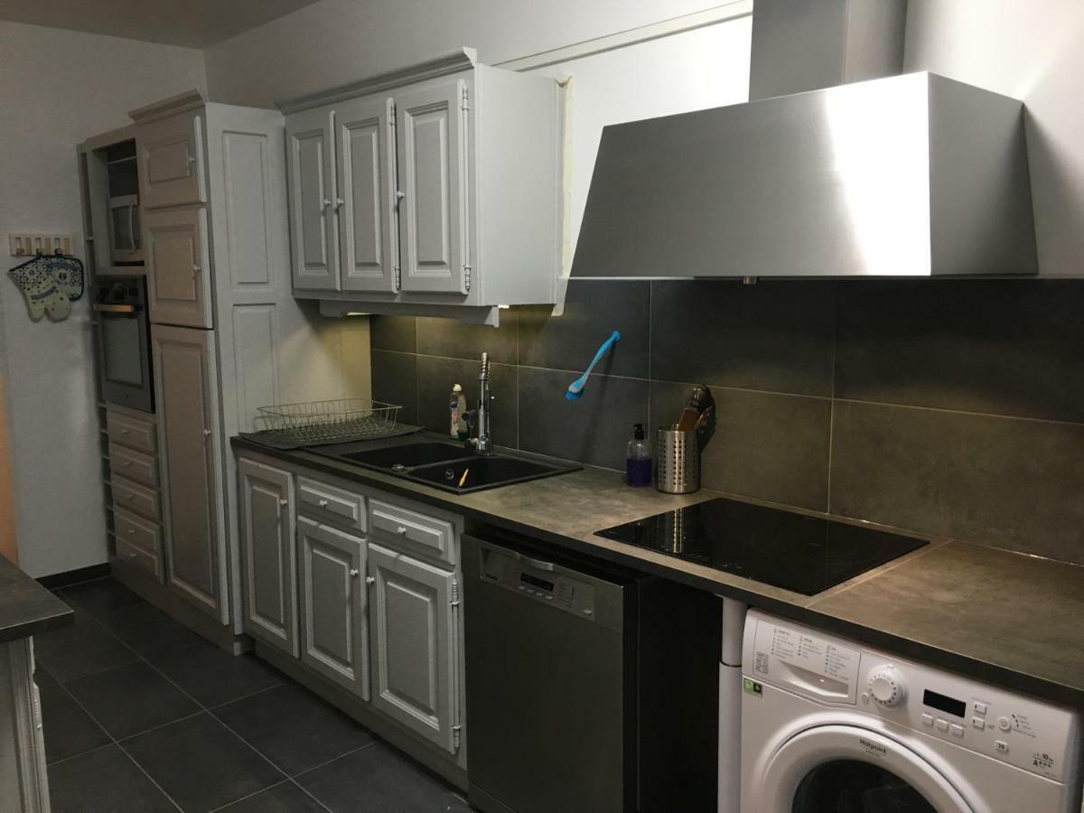 BedinReims burgundy bottle free parking&wifi free ideal 4 à 8 Adultes Esterno foto