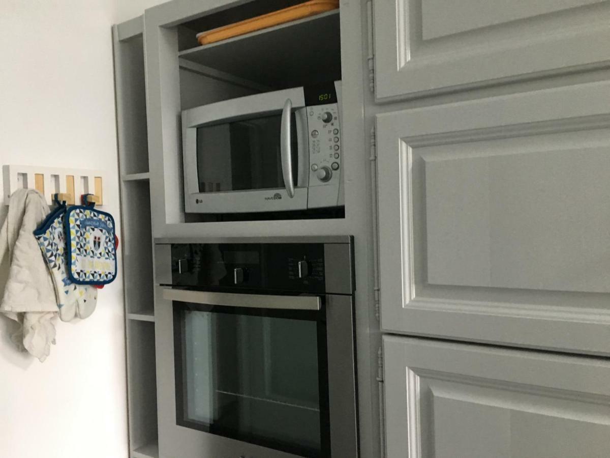 BedinReims burgundy bottle free parking&wifi free ideal 4 à 8 Adultes Esterno foto