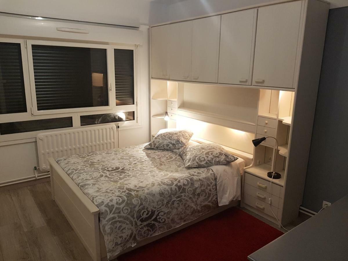 BedinReims burgundy bottle free parking&wifi free ideal 4 à 8 Adultes Esterno foto